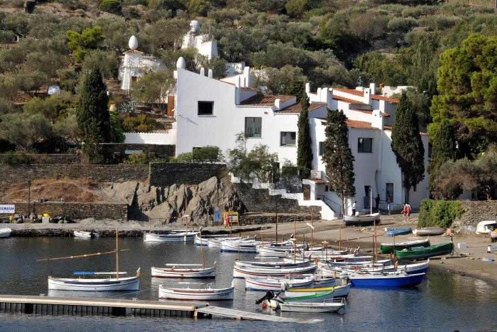 Pequeno Y Acogedor En El Centro De Cadaques Apartment Ngoại thất bức ảnh